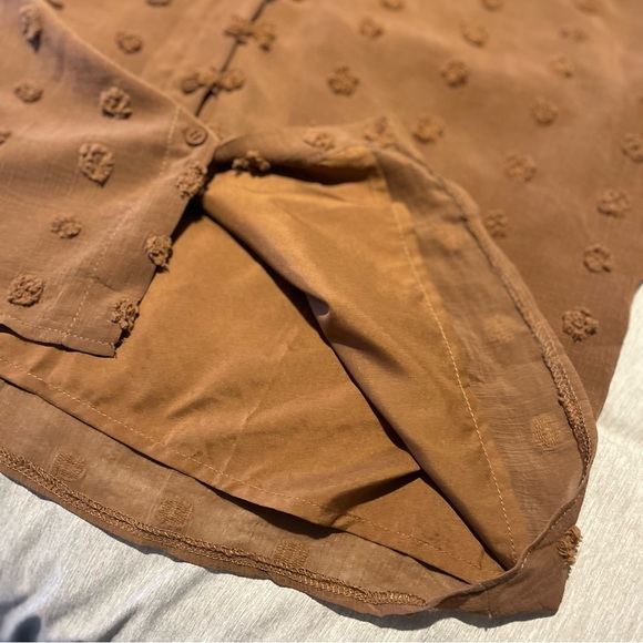 Pompom design button down blouse - Picture 5 of 10